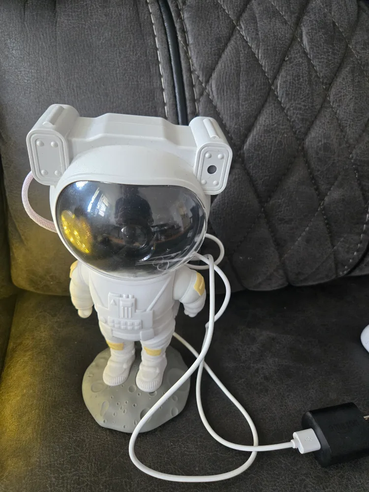 Astronaut Projector Lamp thumbnail