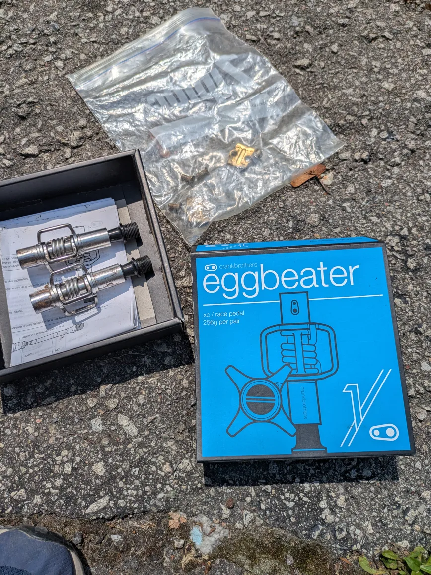 Crankbrothers Eggbeater Pedals for bicycle thumbnail