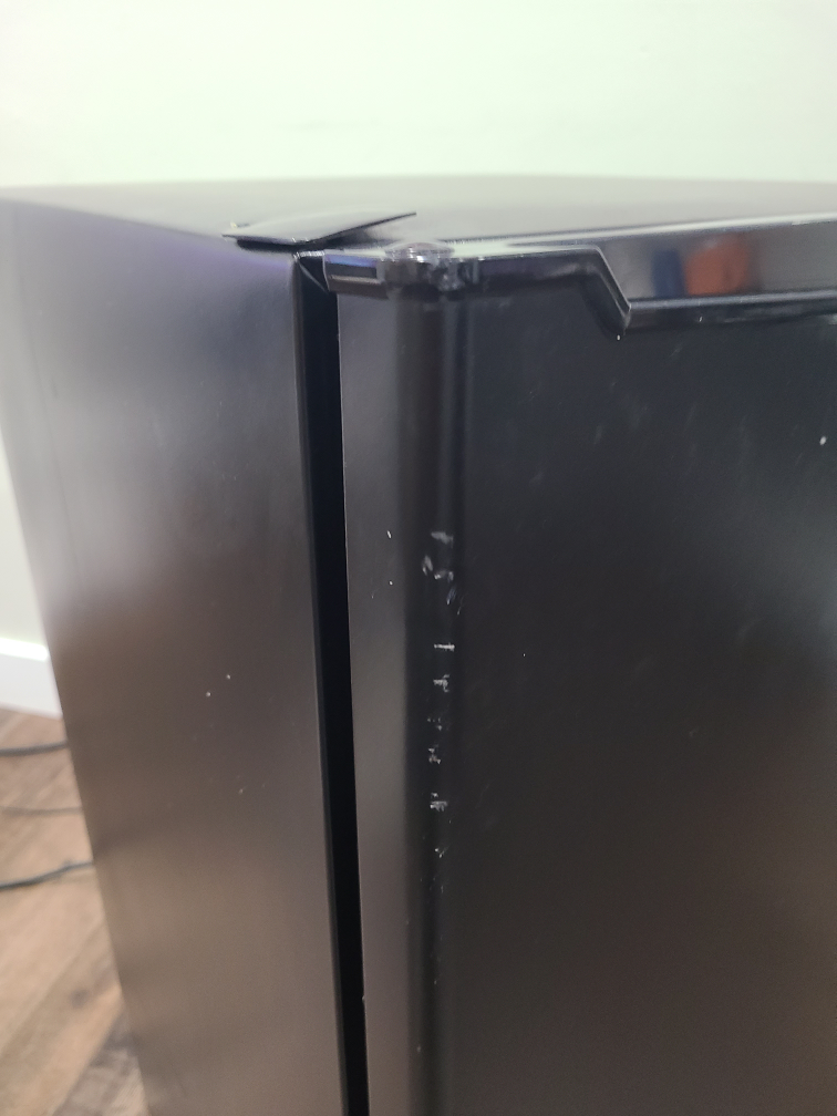 Galanz Mini Fridge - photo 3