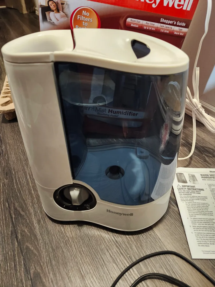 Honeywell Warm Mist Humidifier - Like New! image indicator(2)