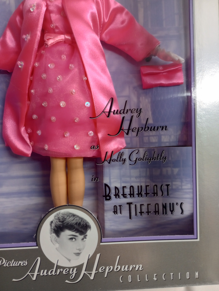 Audrey Hepburn Pink Princess Fashion Doll - photo 3