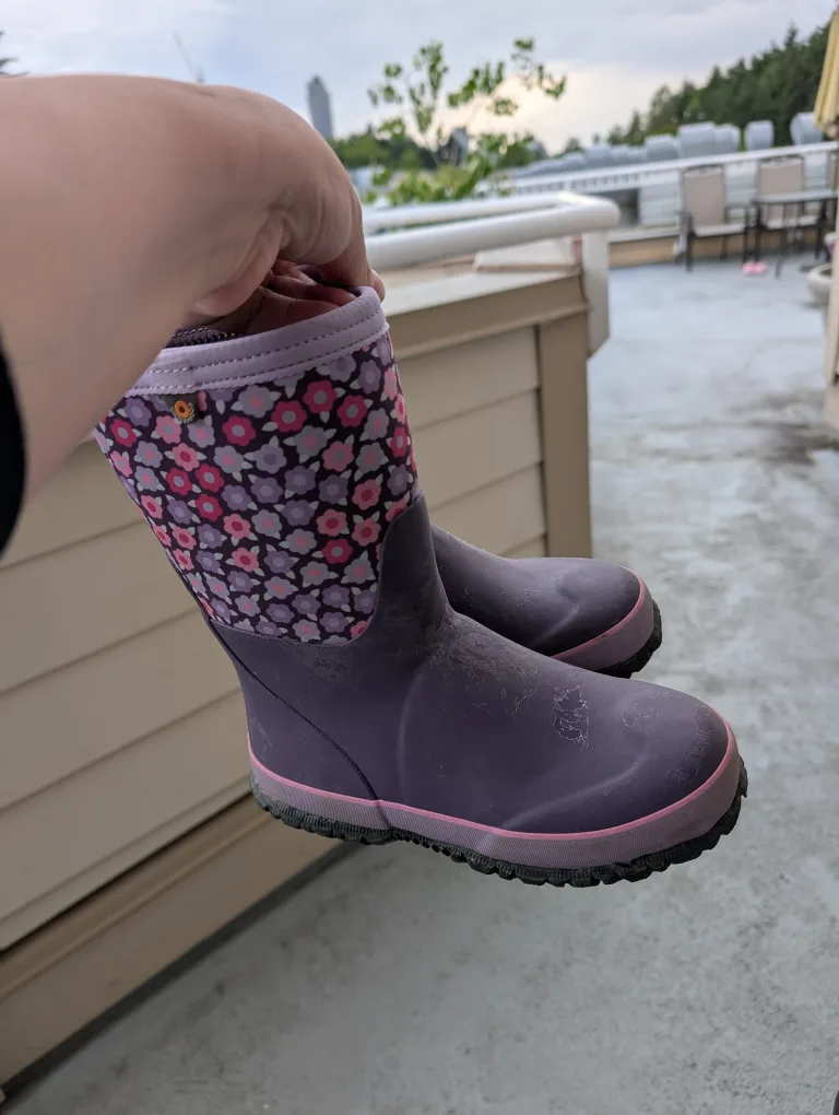 Bogs Kids Purple Floral Rain Boots size 2 kids image indicator(2)