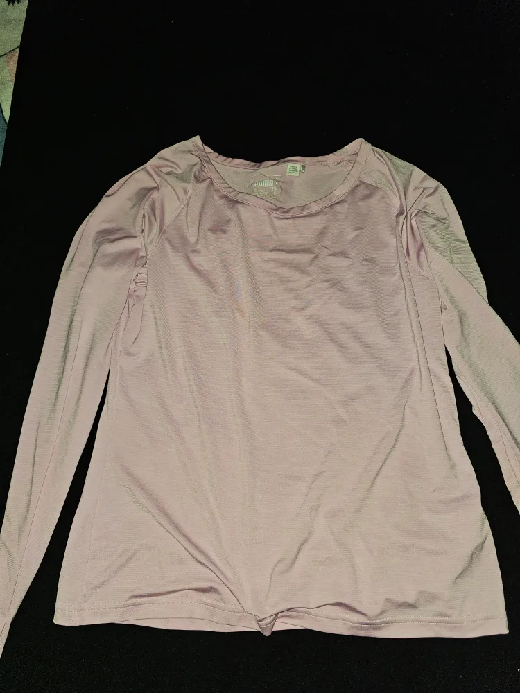 #freecycle Puma Long Sleeve & Polygon Leggings - Size L/M thumbnail