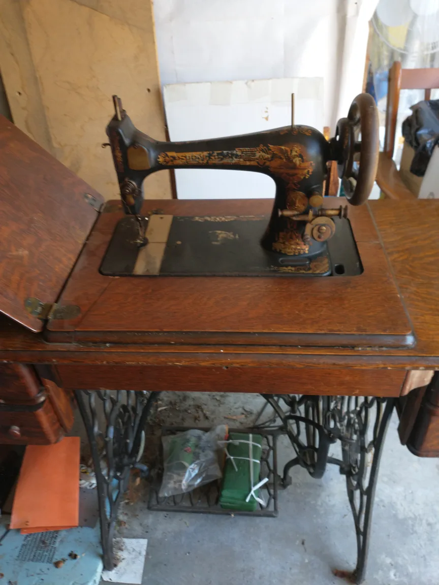 Antique Singer Sewing Machine with Table image indicator(2)