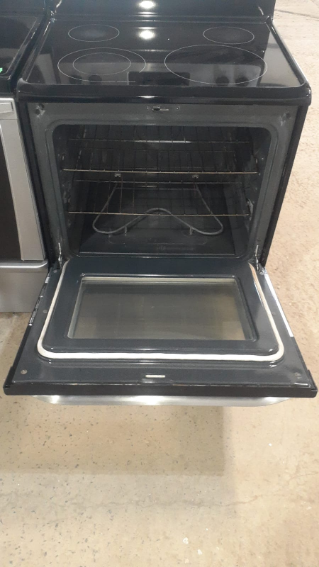 Frigidaire Electric Range Stove - photo 3