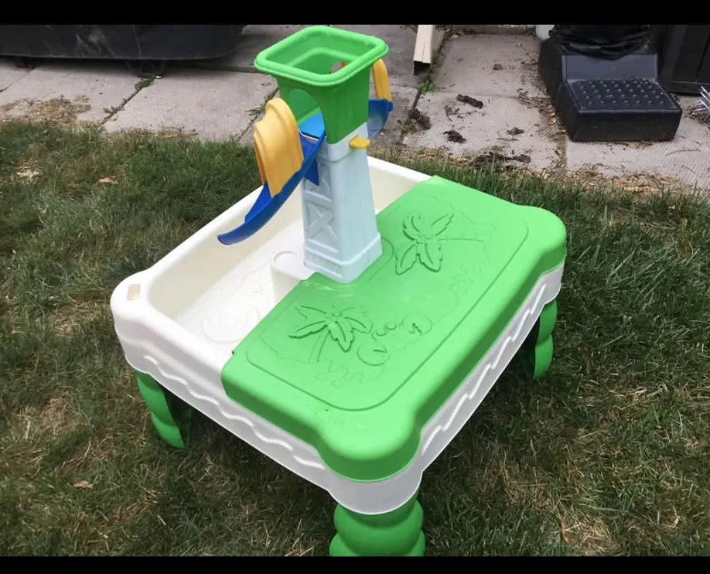 Little Tikes Sandy Lagoon sand and water table image indicator(3)