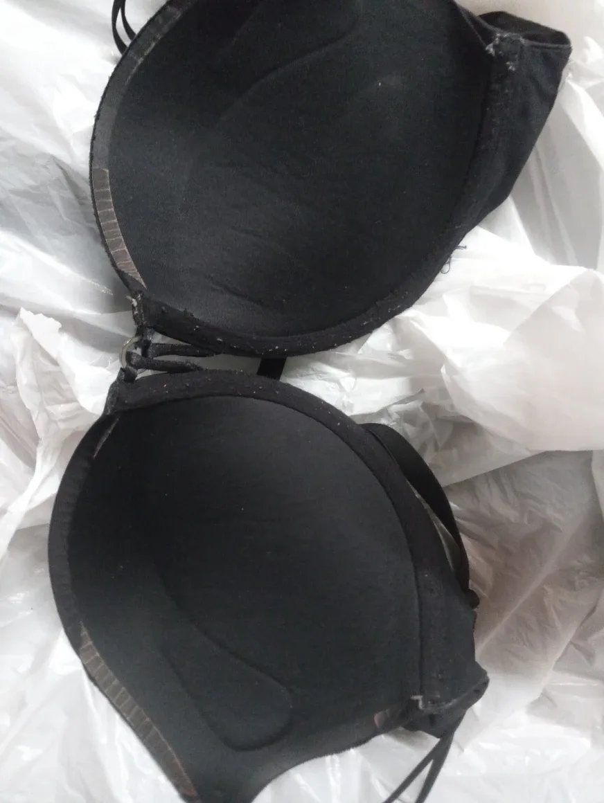 La Senza Bras - Size 36B image indicator(2)