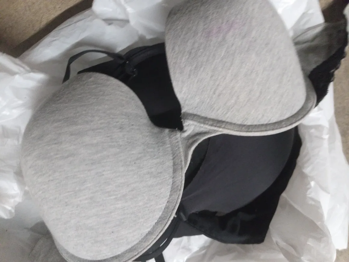 La Senza Bras - Size 36B image indicator(4)