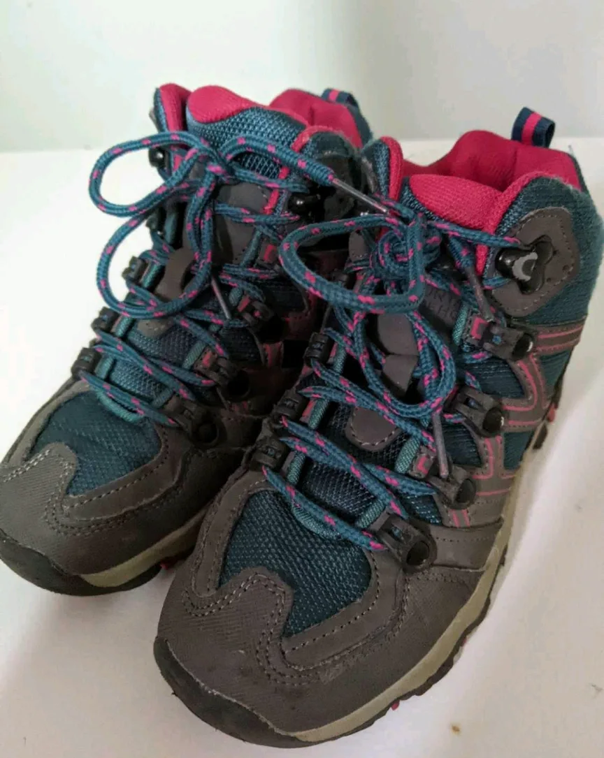 kids Hiking Boots image indicator(2)