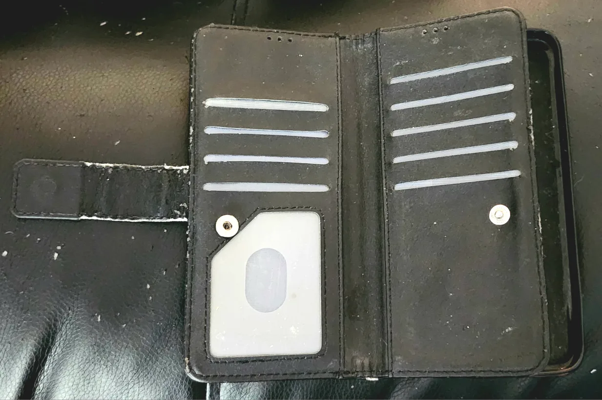 Samsung S8 Plus Wallet Case image indicator(2)