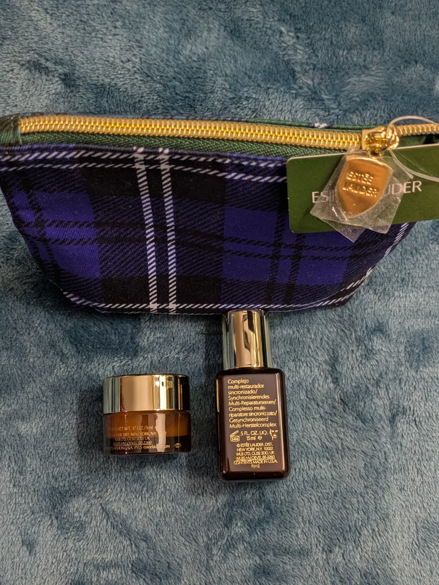 Estée Lauder Skincare Set thumbnail