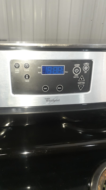 Whirlpool Electric Range - photo 4