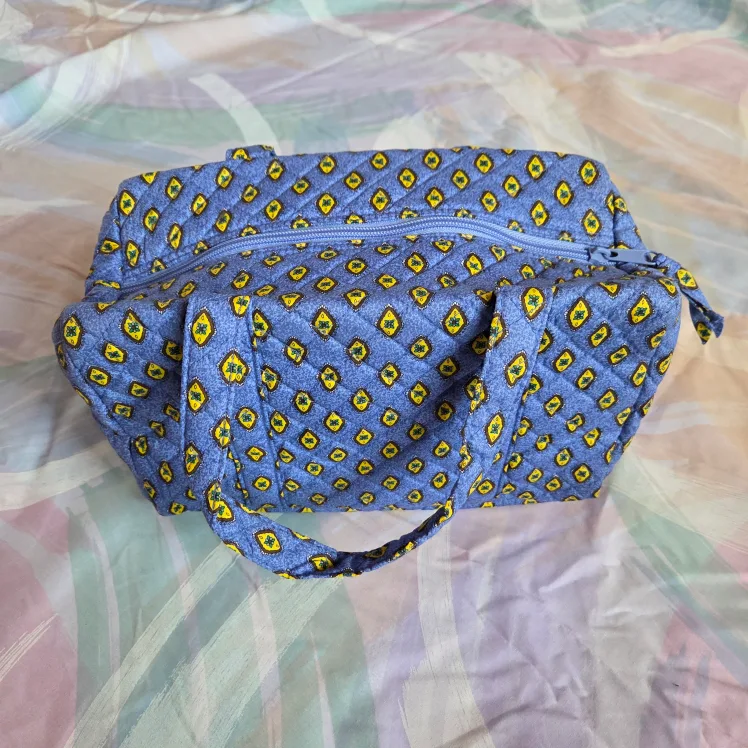 🆕Blue Quilted Travel Bag & Cosmetic Case image indicator(2)