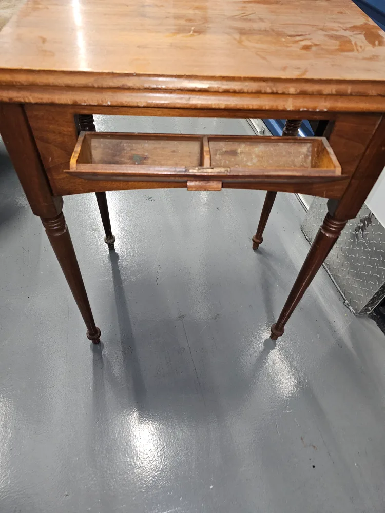 Vintage Sewing Machine Cabinet image indicator(2)