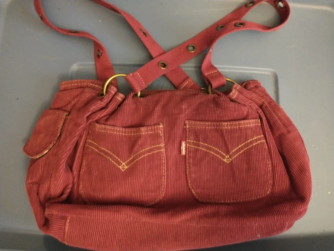 LEVI'S VINTAGE 2000'S CHERRY RED CORDUROY PURSE image indicator(3)