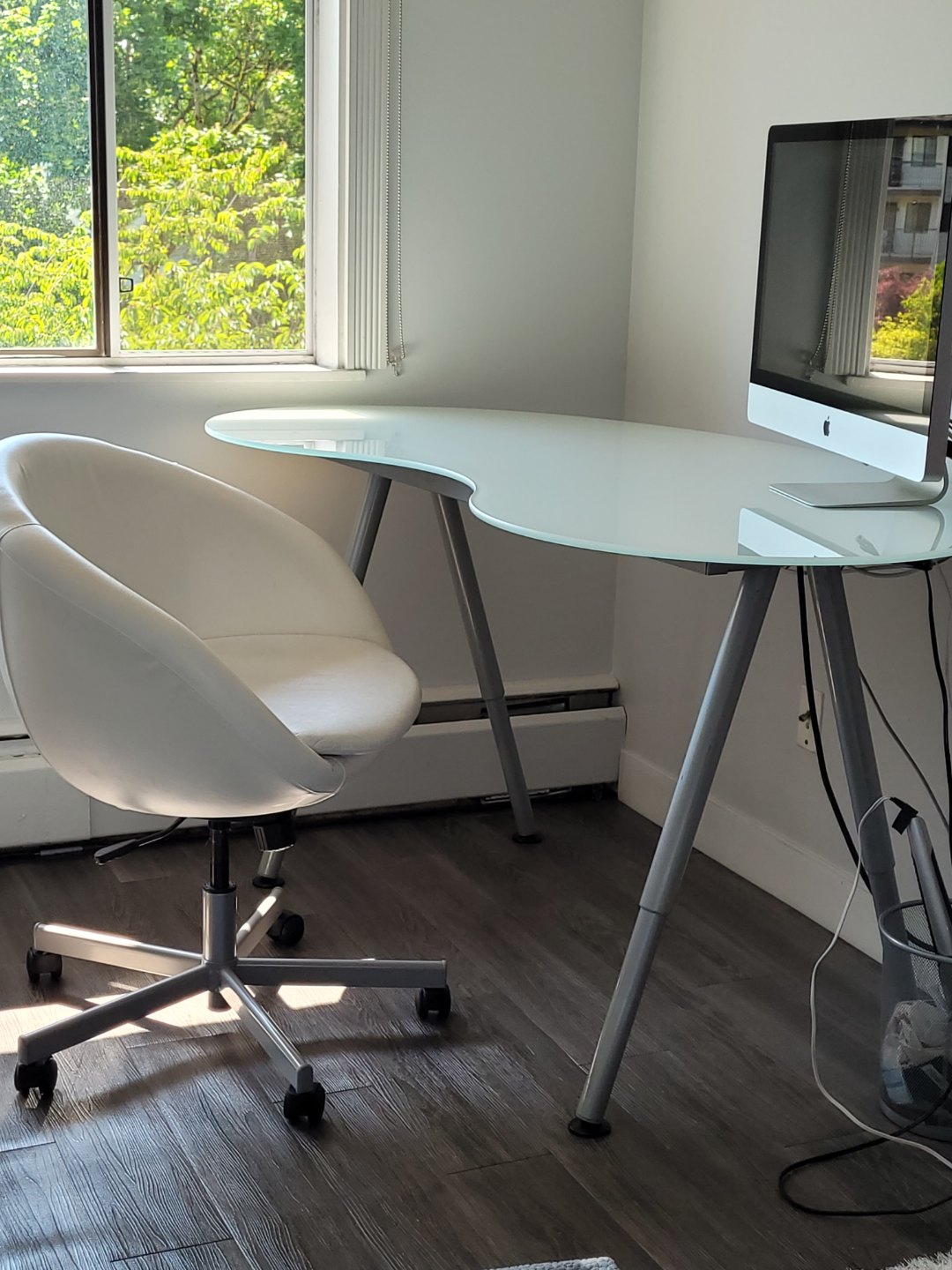 White Desk & Chair Set - photo 2