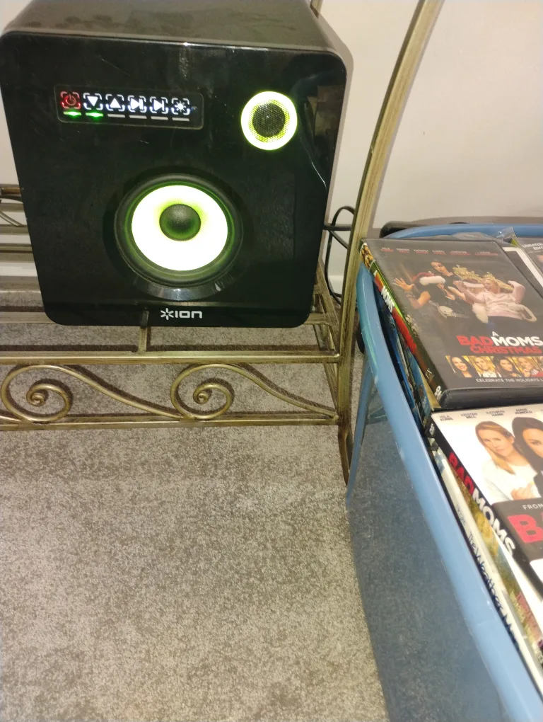 ION Speaker with Colour Changing LED image indicator(5)