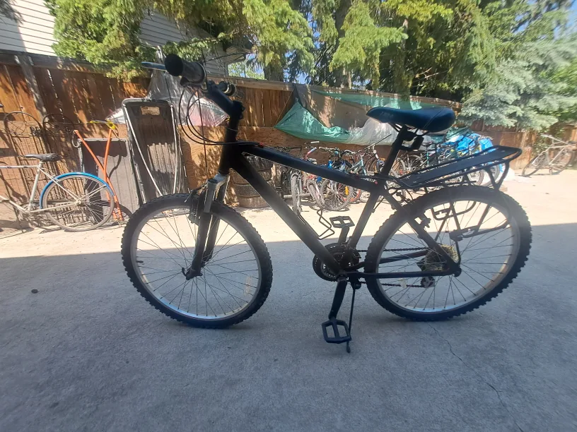 Huge bicycles sale thumbnail