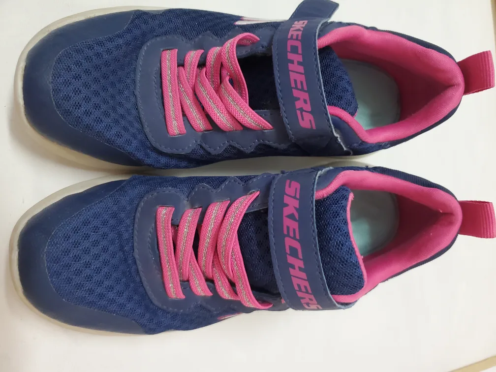Skechers Sneakers thumbnail