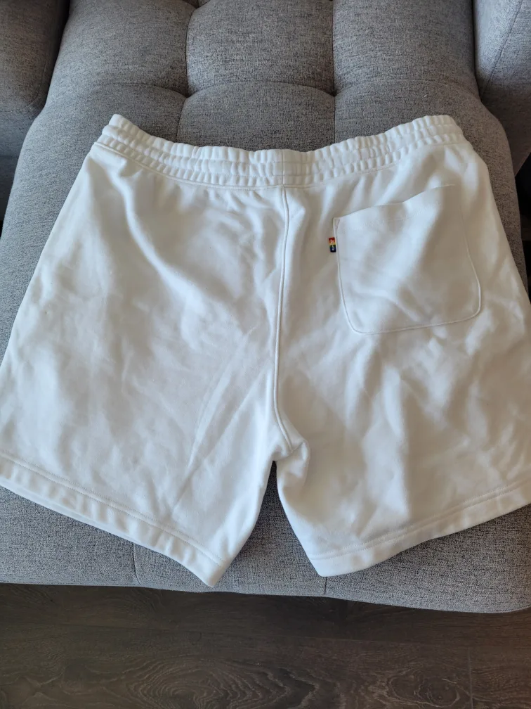 Levi's White Equality Shorts - Size XL - New with Tag image indicator(3)