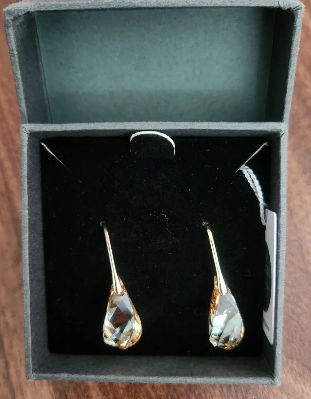 New Women's Gap Trousers Bundle(4)+ free gift image indicator(5)