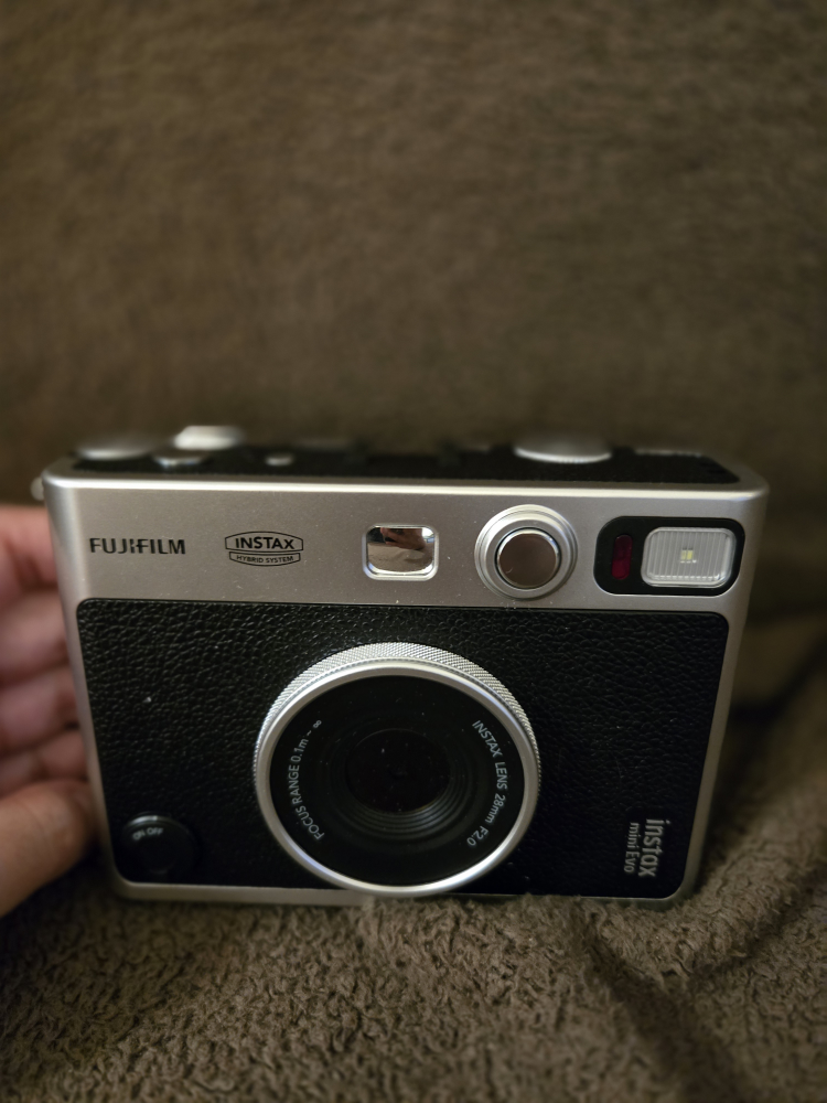 Fujifilm Instax Mini Evo Instant Camera - photo 3