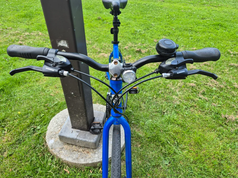 CCM Vector Bike - Blue Hybrid Bicycle image indicator(7)