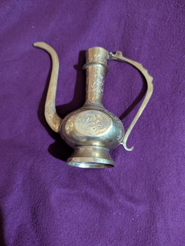 Vintage Brass Pitcher image indicator(4)