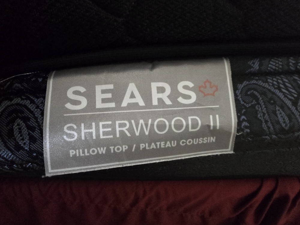 Queen pillow top mattress and boxspring - photo 2