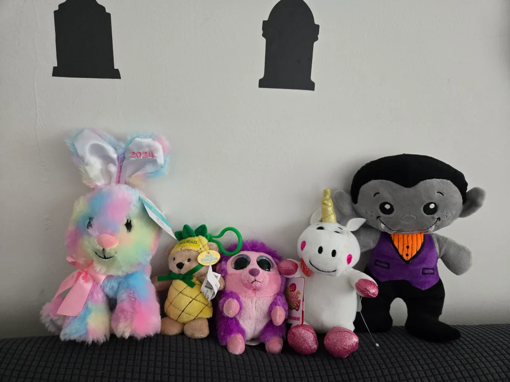 Stuffie bundle thumbnail