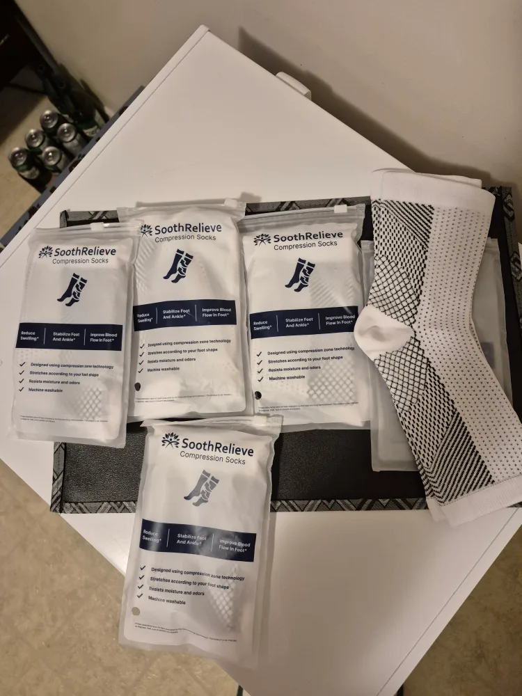 SootheRelieve Compression 5 Pairs of Socks - Size Large thumbnail
