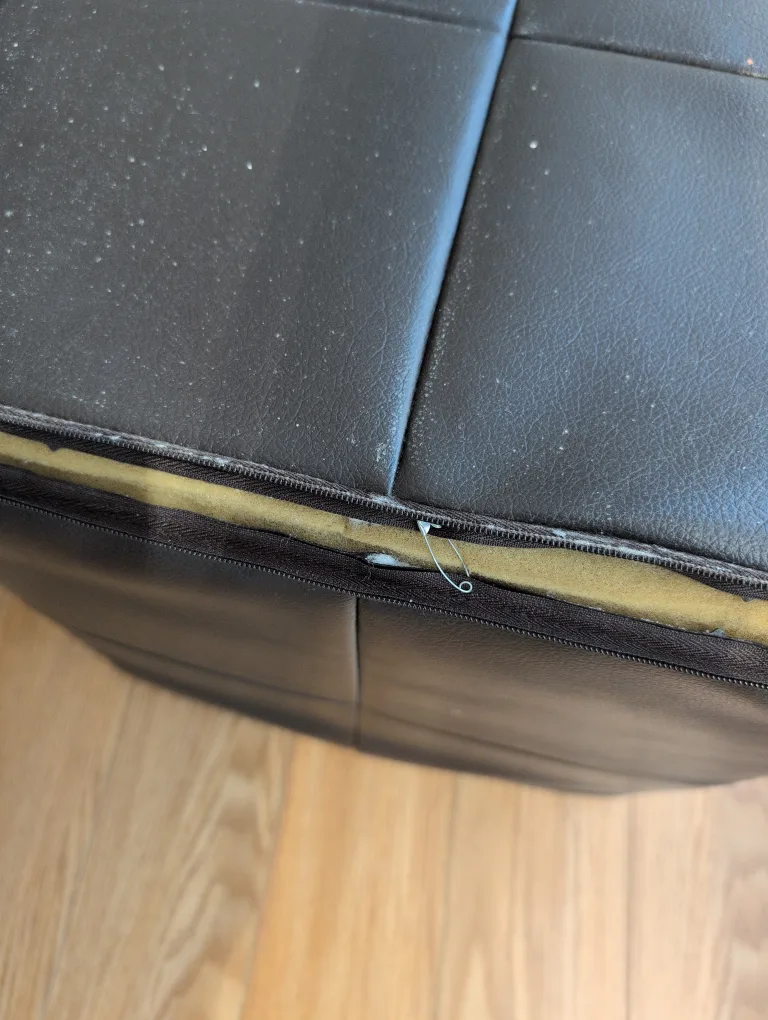 Foam Ottoman - bottom zipper is broken #freecycle image indicator(3)