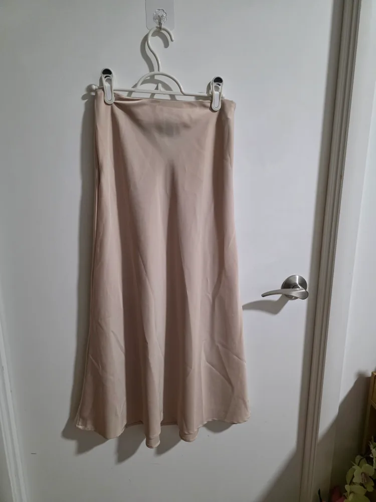 Satin Midi Skirt: blue, olive, beige thumbnail