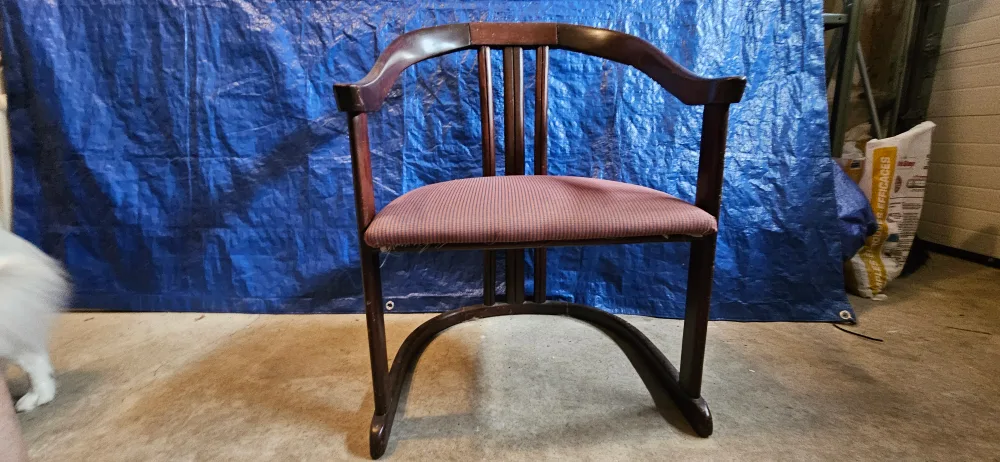 Vintage Brown Armchair thumbnail