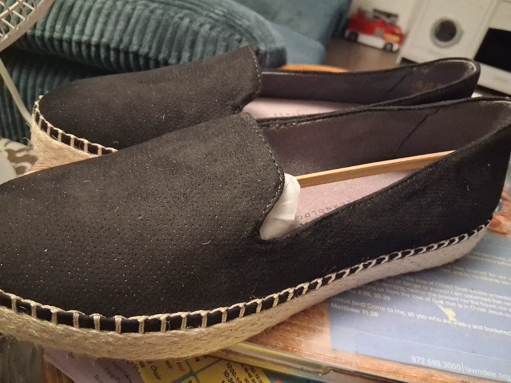 Dr. Scholls Black Suede Slip -on thumbnail