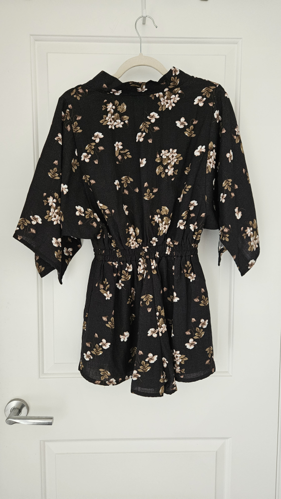 Beautiful Floral Print Romper (black, brown, white), Size Small - photo 5