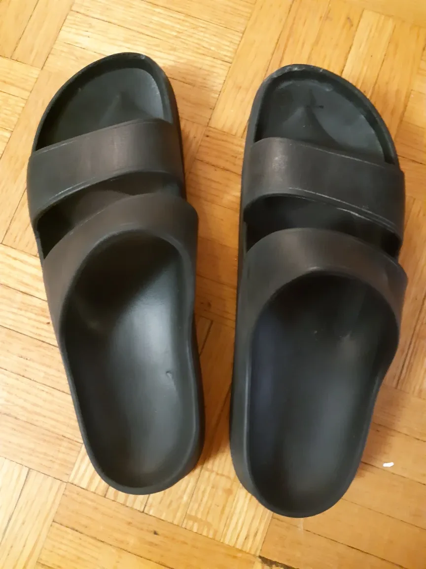 Black Slides Sandals old navy #freecycle thumbnail