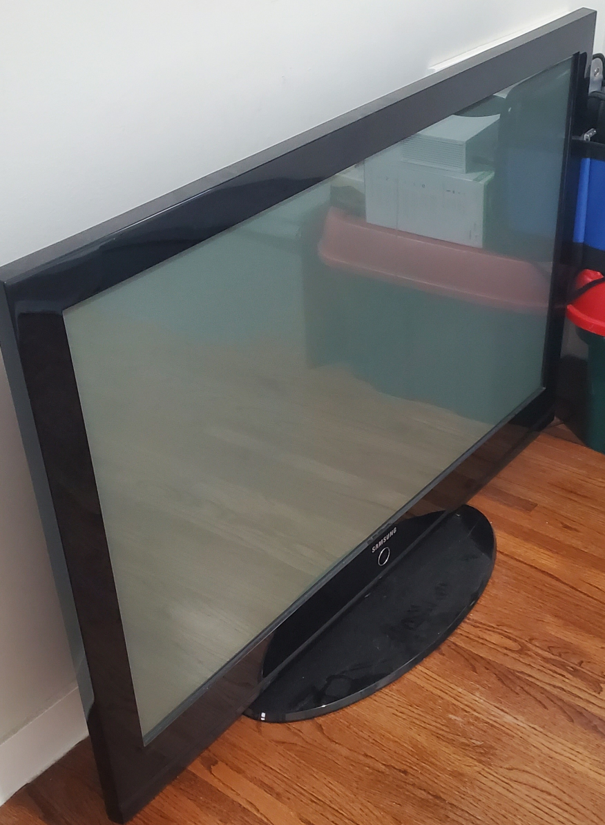 Samsung 55" Flat Panel Plasma TV - photo 2