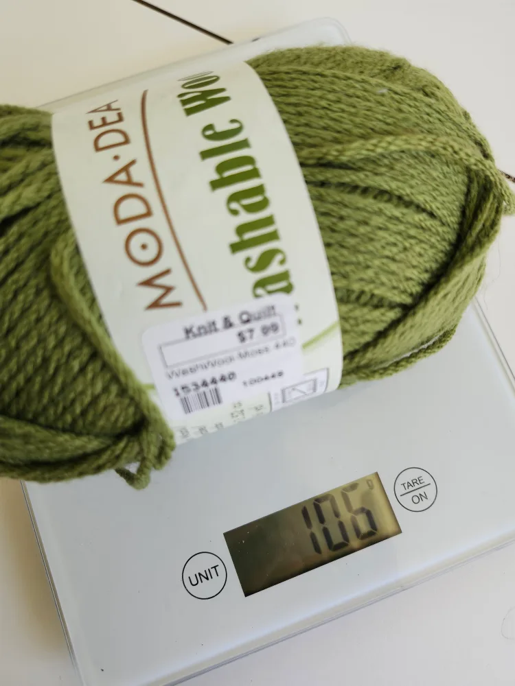 Moda Dea True Red Washable Wool Yarn image indicator(8)