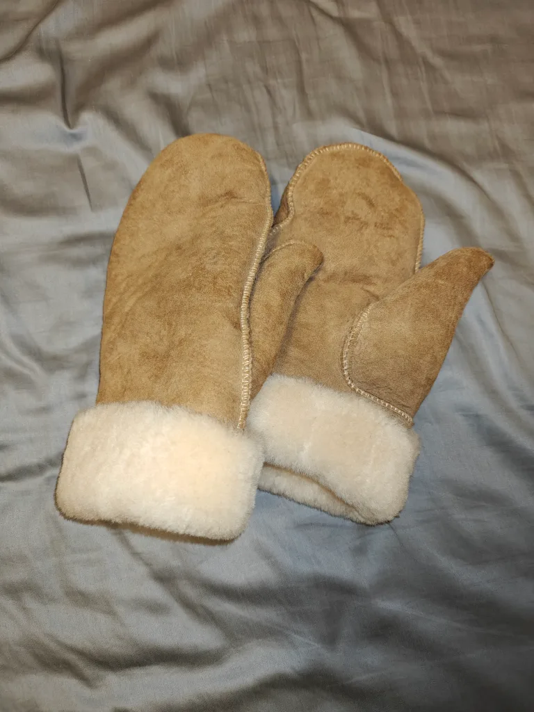 Women's Mittens thumbnail
