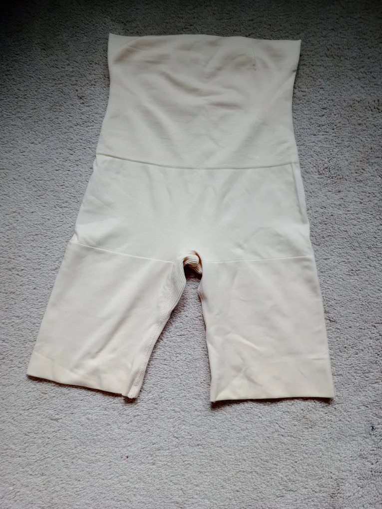 Shapewear Shorts - Size Small thumbnail