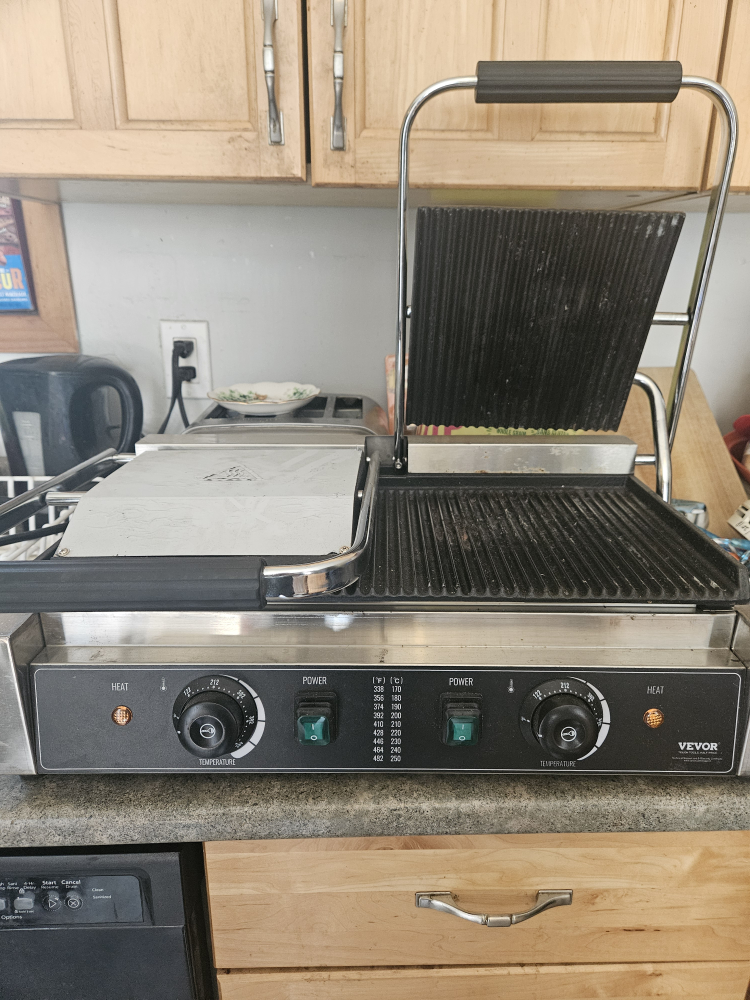 Vevor Commercial Grill - photo 2