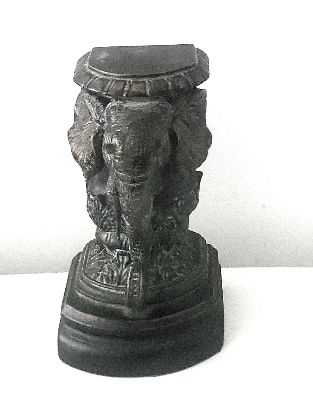 Elephant Statue image indicator(3)