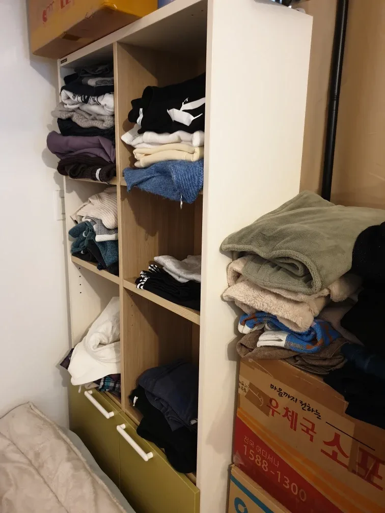 Stylish Wardrobe/Storage Unit image indicator(2)