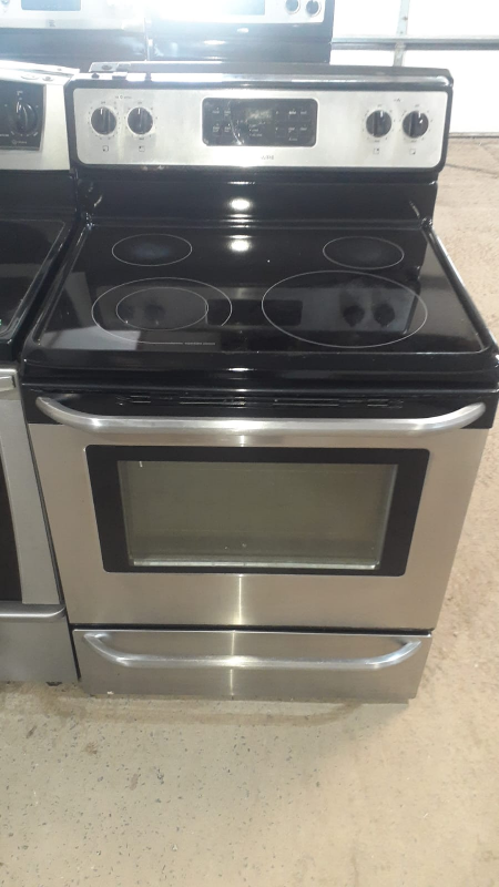 Frigidaire Electric Range Stove
