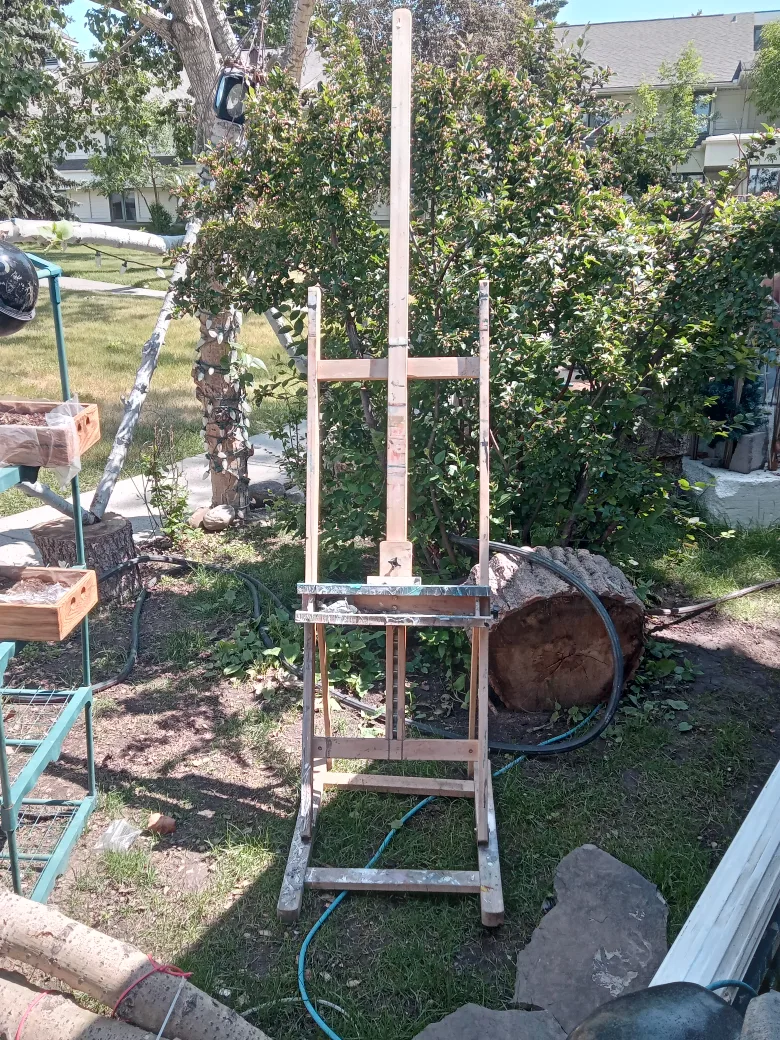 🇨🇦🍁Wooden Artist's Easel thumbnail