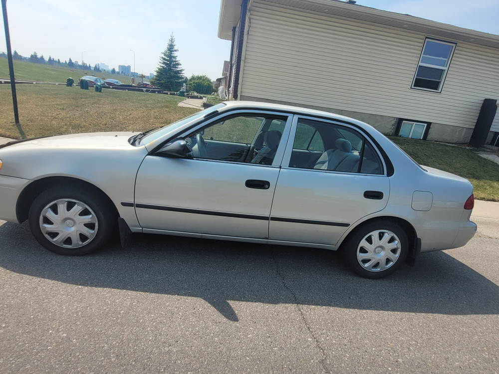 Silver Sedan for Sale - photo 2