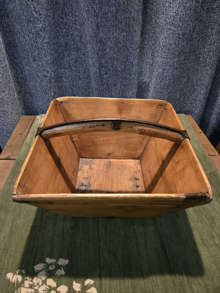 Beautiful Antique Market Basket.