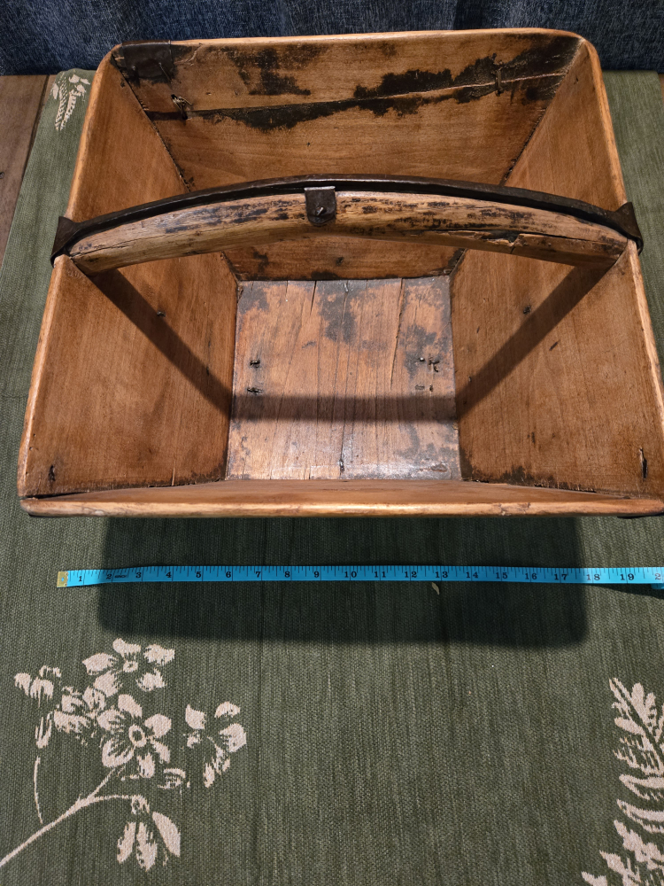 Beautiful Antique Market Basket. - photo 4