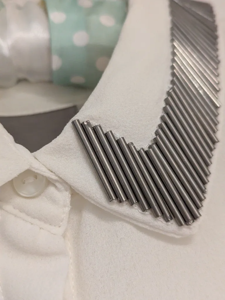 Vero Moda Silver Embellished Collar Sleeveless Blouse image indicator(3)